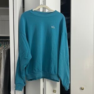 ALO Yoga Blue Crewneck Sweatshirt. Size M